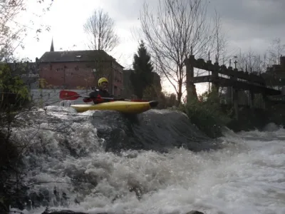 barrage à angle droit dans Brionne km 0.9